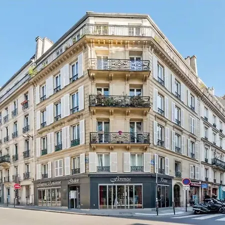 Charming, Bright 2-bedroom Flat Near Lafayette Апартаменты Париж