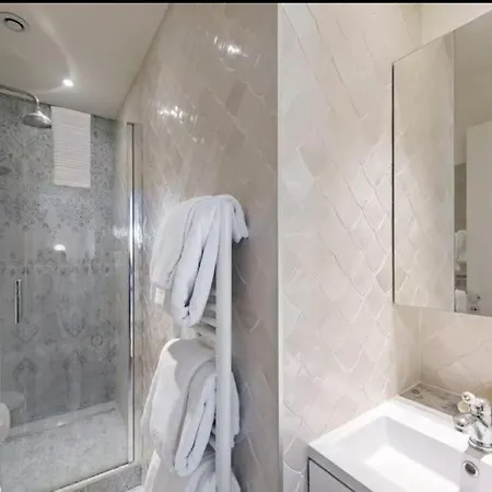 Charming, Bright 2-bedroom Flat Near Lafayette