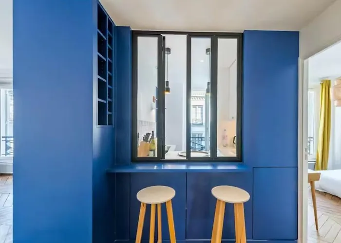 Charming, Bright 2-bedroom Flat Near Lafayette Париж