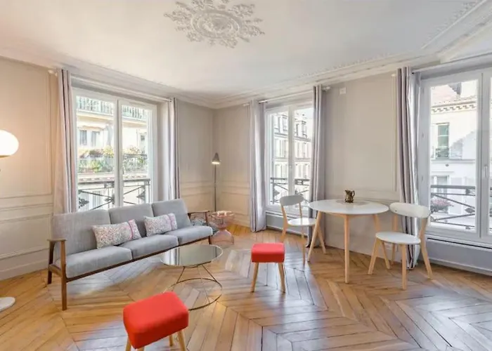 Charming, Bright 2-bedroom Flat Near Lafayette *