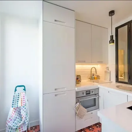 Charming, Bright 2-bedroom Flat Near Lafayette * Paris